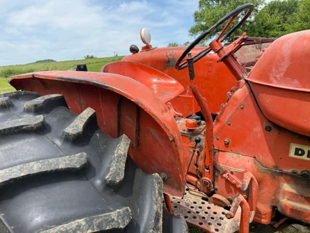 Image of Allis Chalmers D17 equipment image 4