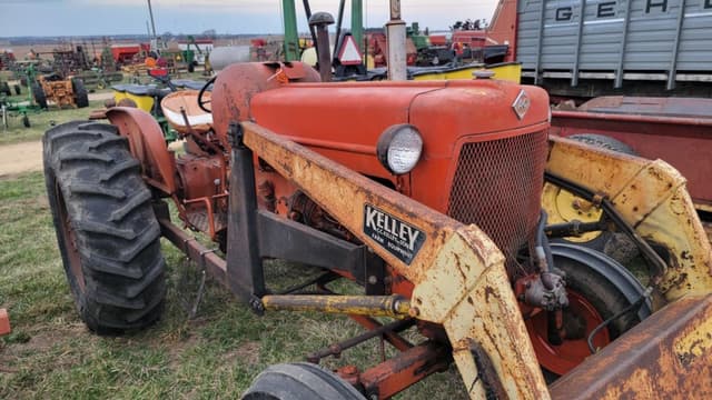 Image of Allis Chalmers D17 equipment image 3