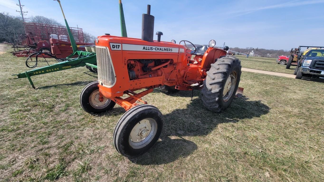 1966 Allis Chalmers D17 Equipment Image0