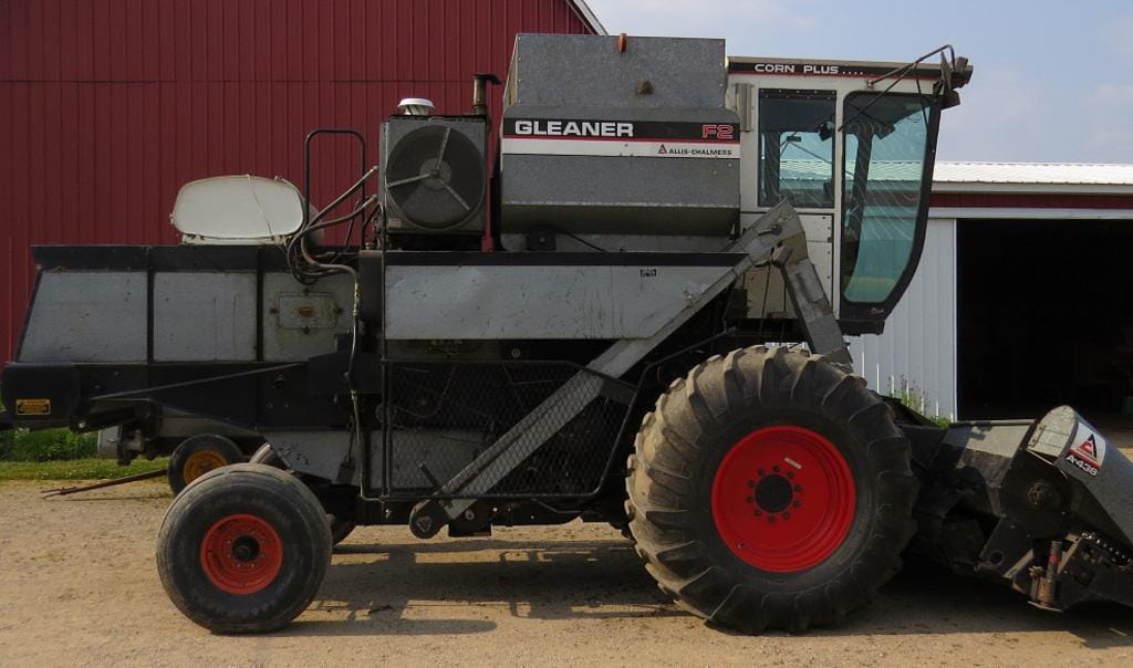 Main image Gleaner F2
