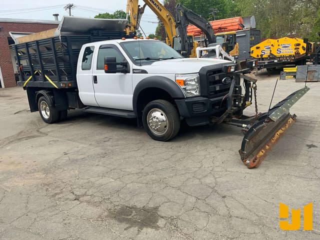 Image of Ford F-550 equipment image 2