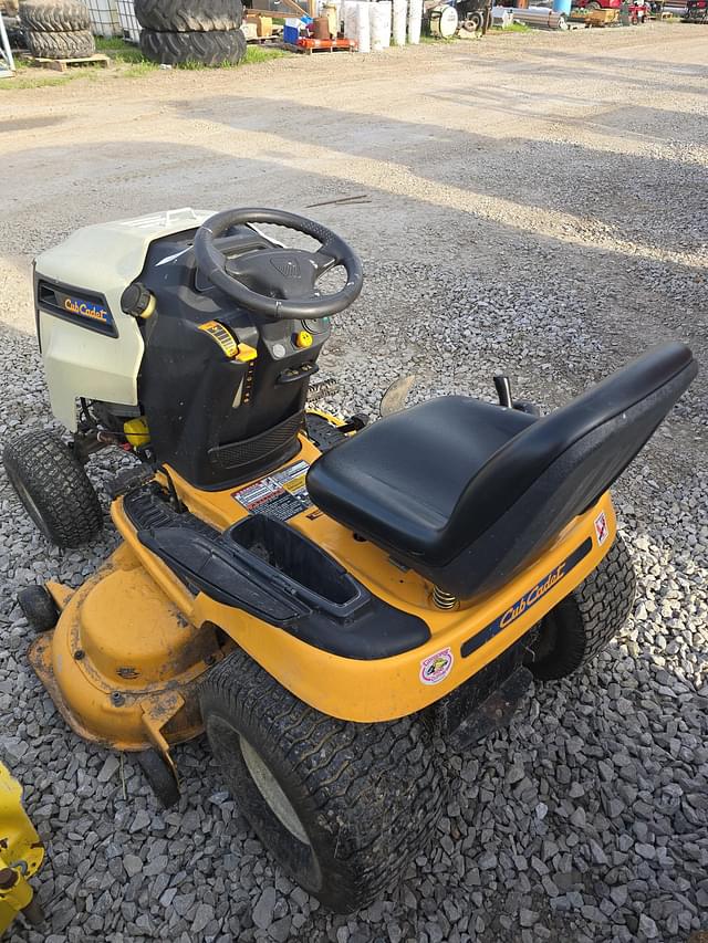 Image of Cub Cadet LTX1050 equipment image 4