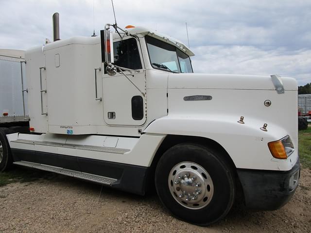 Image of Freightliner FLD120 equipment image 1