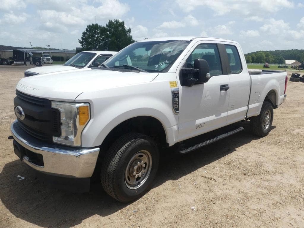 Image of Ford F-250 Primary image