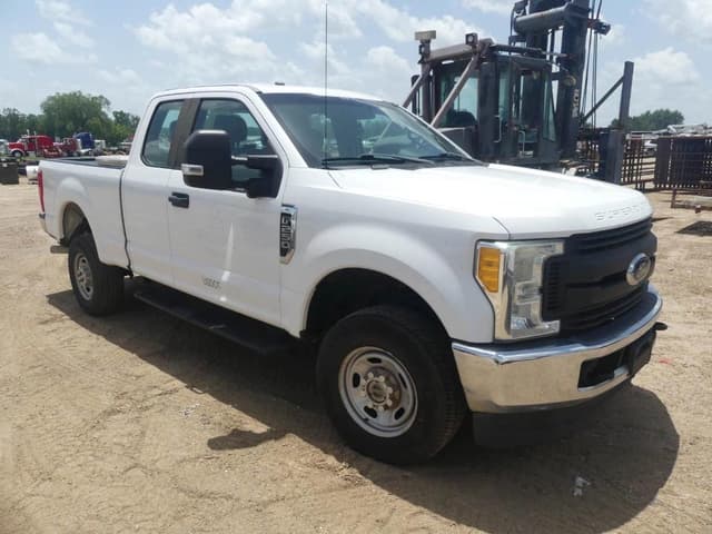 Image of Ford F-250 equipment image 1