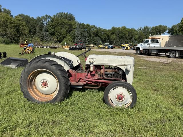 Image of Ford 8N equipment image 4