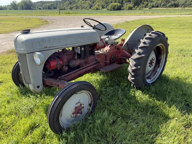 Image of Ford 8N equipment image 1