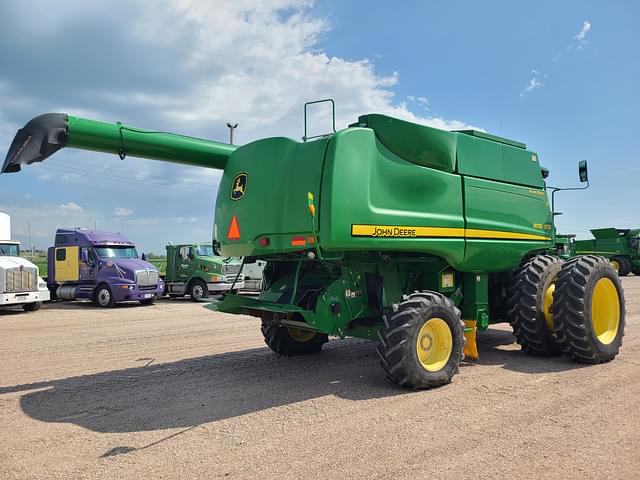 Image of John Deere 9770 STS equipment image 2