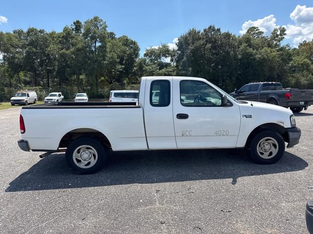 Image of Ford F-150 equipment image 3