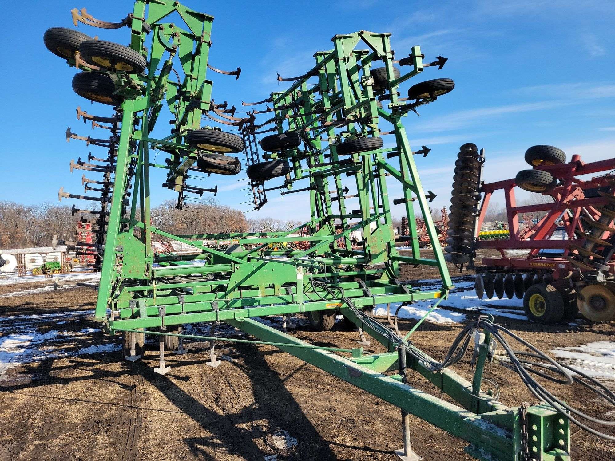 John Deere 985 Equipment Image0