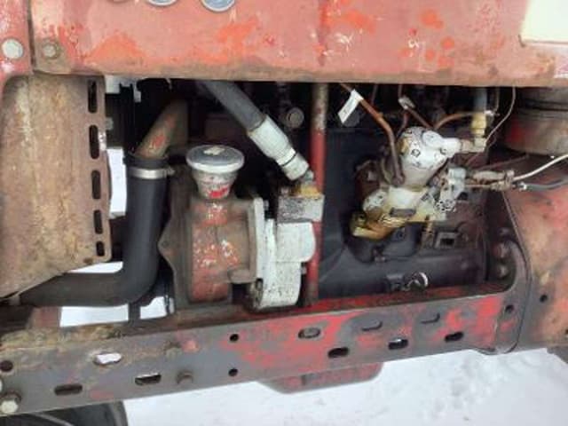 Image of Farmall 350 equipment image 3