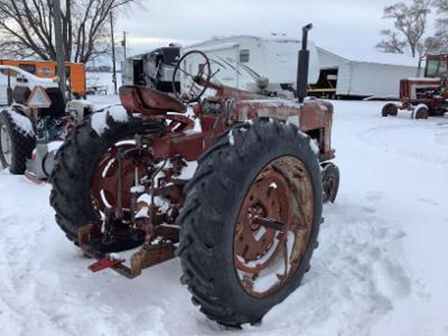 Image of Farmall 350 equipment image 2