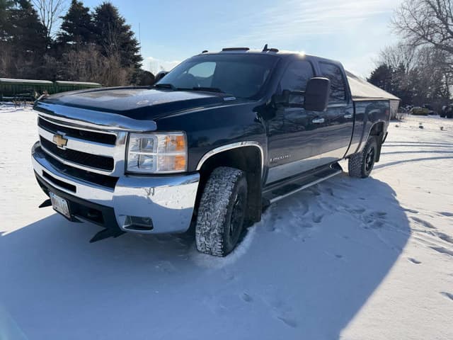 Image of Chevrolet 2500 equipment image 1