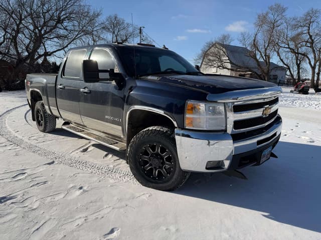 Image of Chevrolet 2500 equipment image 3