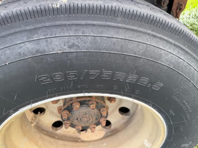 Image of International 9200 equipment image 4