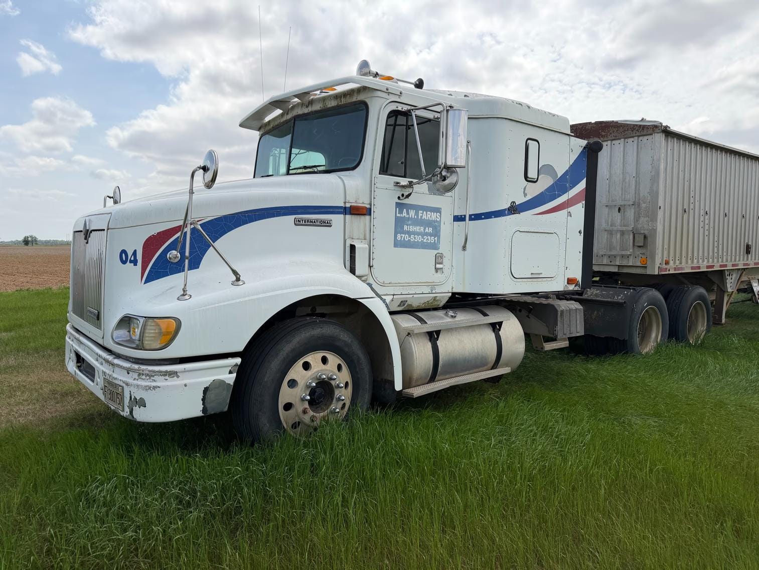 2000 International 9200 Equipment Image0