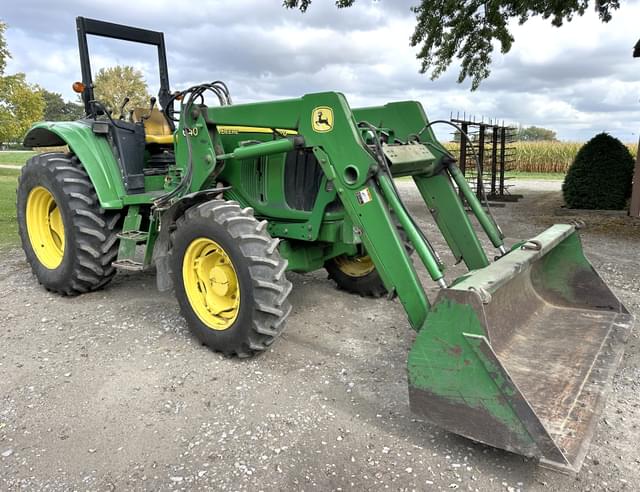 Image of John Deere 6120 equipment image 2