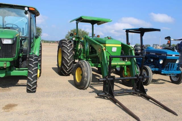 Image of John Deere 2640 equipment image 4