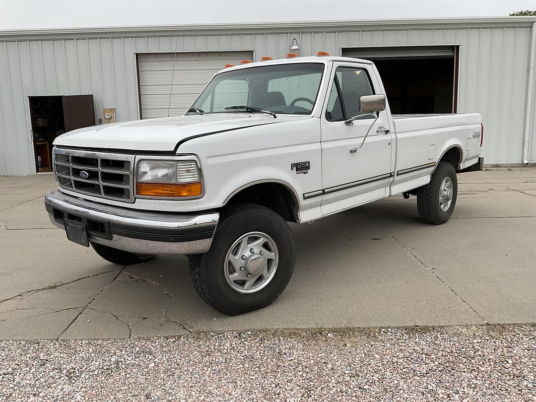 Image of Ford F-250 Primary image