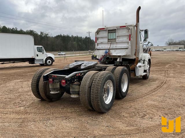 Image of Western Star 4700 equipment image 4