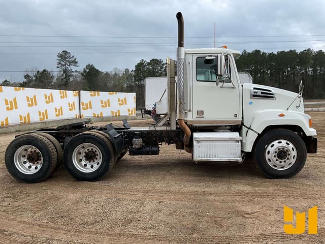 Image of Western Star 4700 equipment image 3
