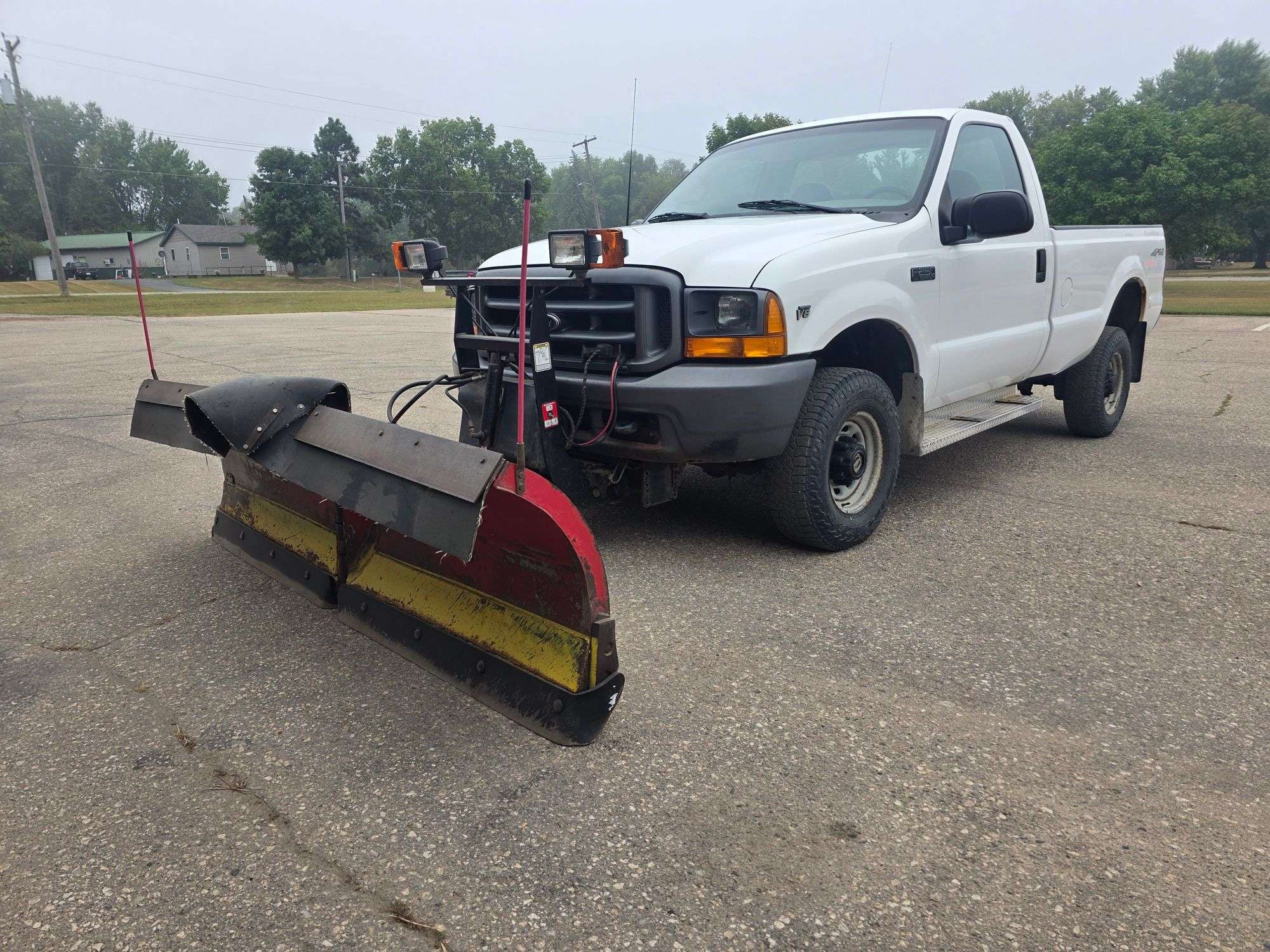 1999 Ford F-250 Equipment Image0