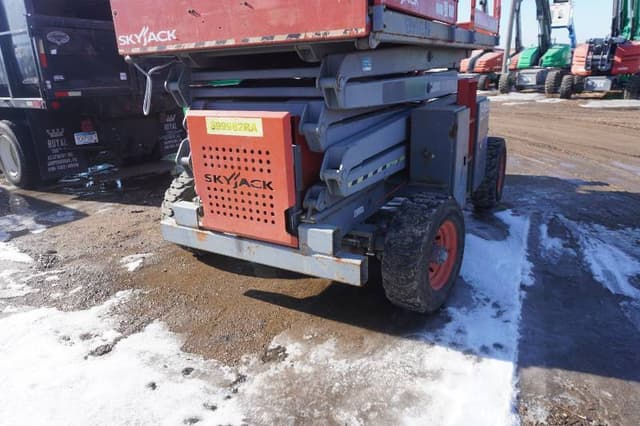 Image of Sky Jack SJ8841RT equipment image 2