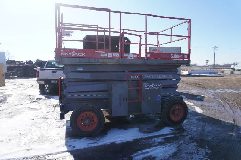 2007 Sky Jack SJ8841RT Equipment Image0