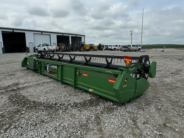 Image of John Deere 630F equipment image 4