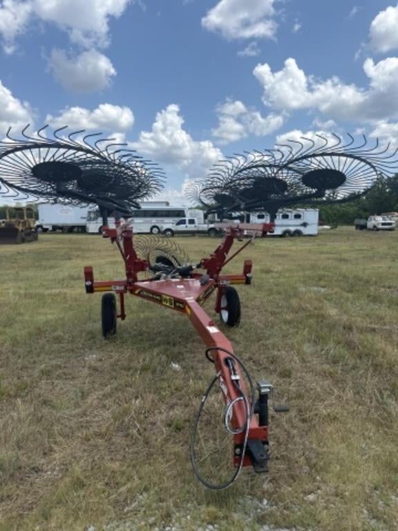 SOLD - H&S AR2110 Lot No. 2 Hay and Forage | Tractor Zoom