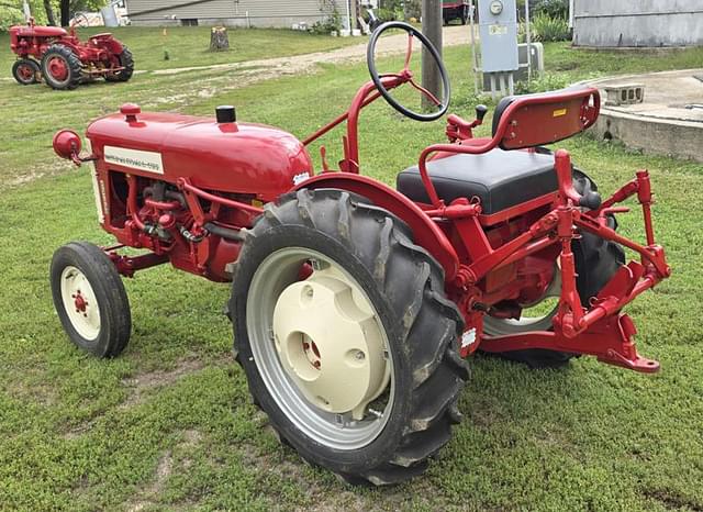 Image of International Harvester Cub Lo-Boy equipment image 3