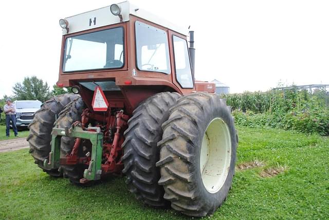 Image of International Harvester 1066 equipment image 4