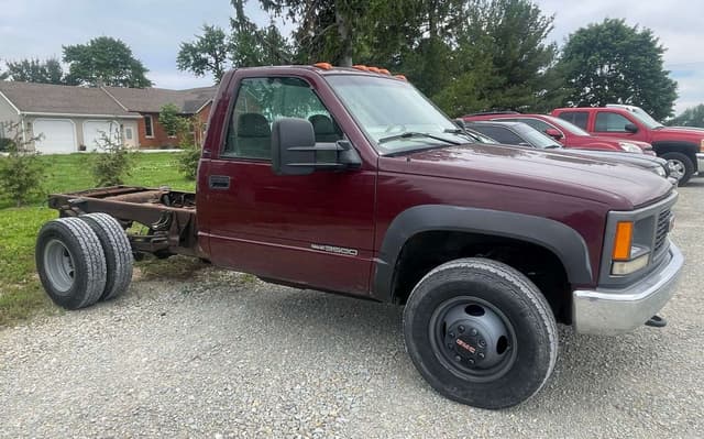 Image of GMC 3500 equipment image 1
