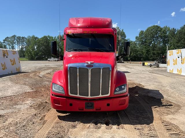 Image of Peterbilt 579 equipment image 1