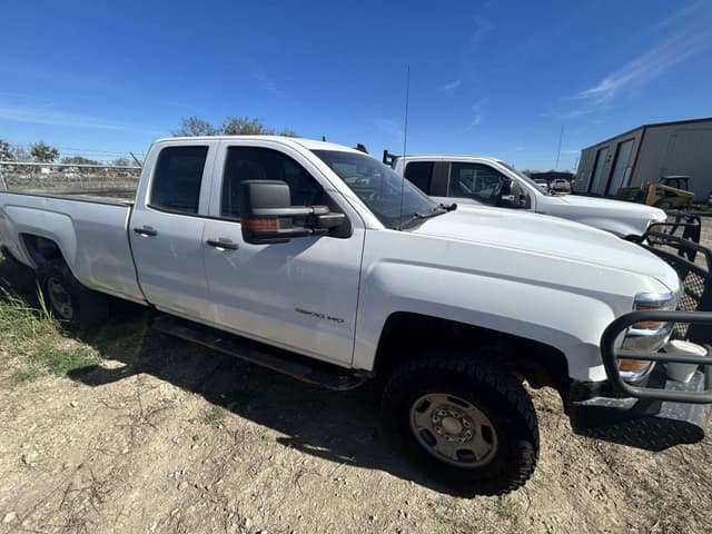 Image of Chevrolet 2500HD equipment image 1