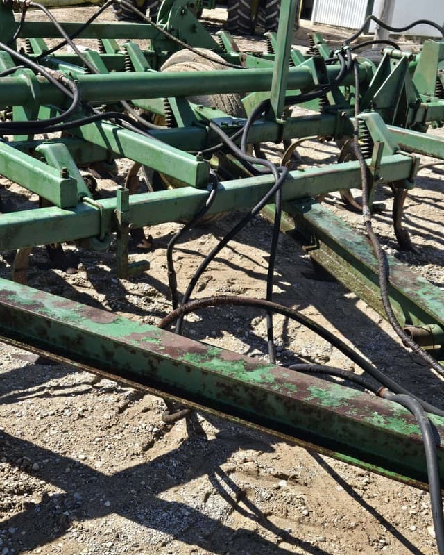 Image of John Deere 1010 equipment image 3