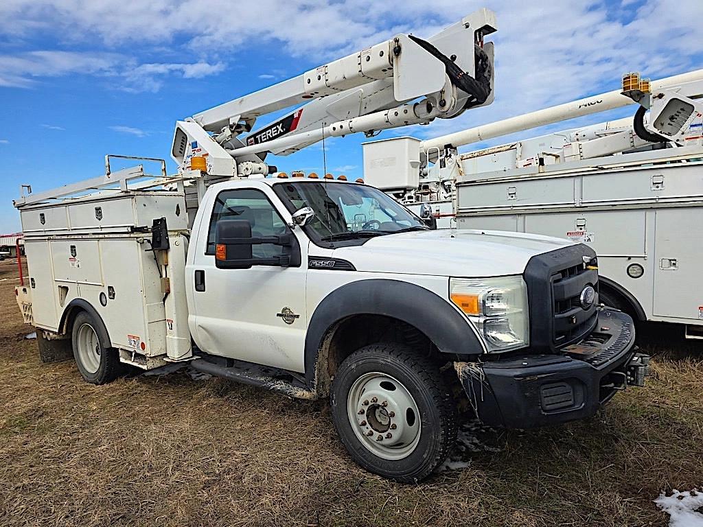 Image of Ford F-550 Primary image