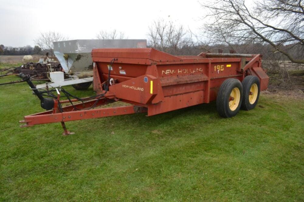 Main image New Holland 195