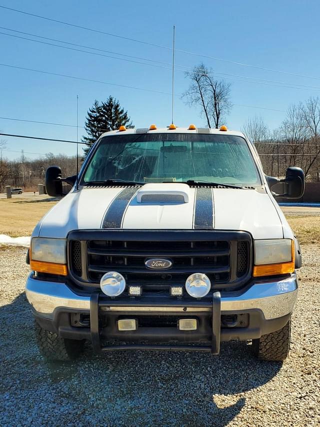 Image of Ford F-350 equipment image 1