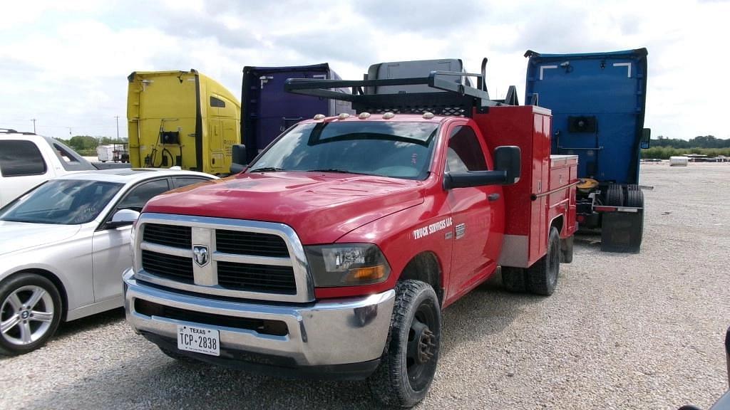 Image of Dodge Ram 3500 Primary image