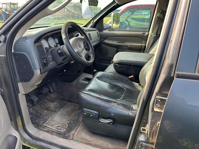 Image of Dodge Ram 1500 equipment image 4