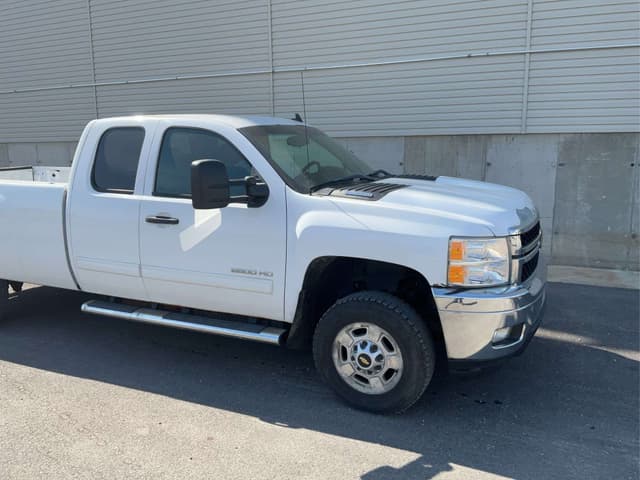 Image of Chevrolet 2500HD equipment image 3