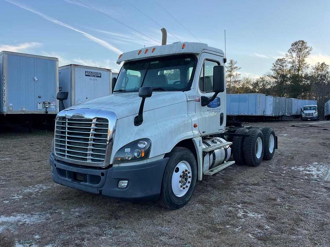 Image of Freightliner Cascadia Primary image