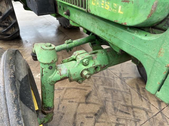 Image of John Deere 4320 equipment image 4