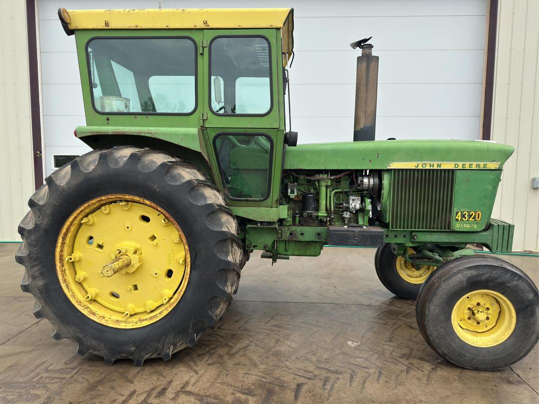 Image of John Deere 4320 Primary image