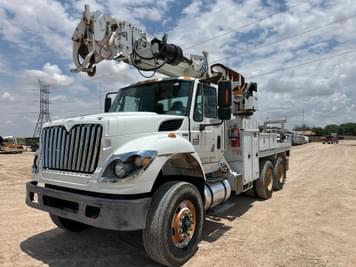 Main image International 7400