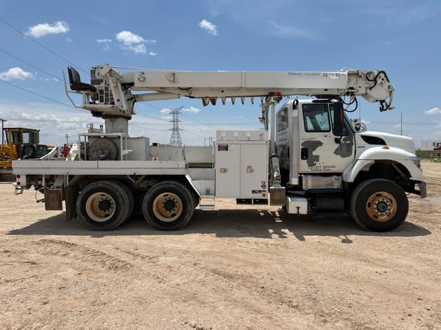 Image of International 7400 equipment image 3