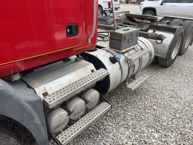 Image of Mack CXU613 equipment image 4
