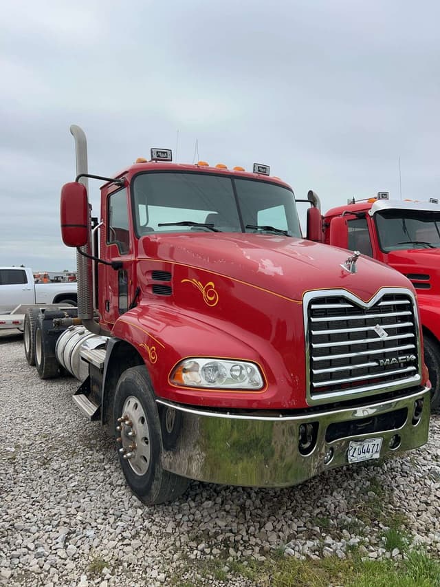 Image of Mack CXU613 equipment image 1