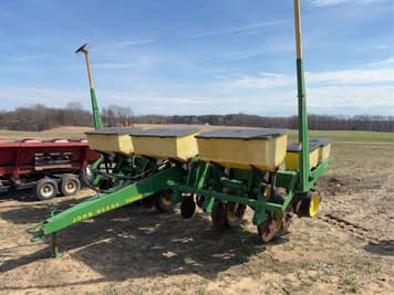 Main image John Deere 7000
